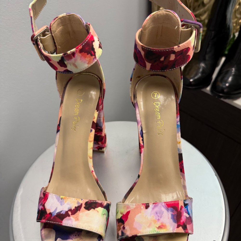 Spring Heels - Picture 4 of 5